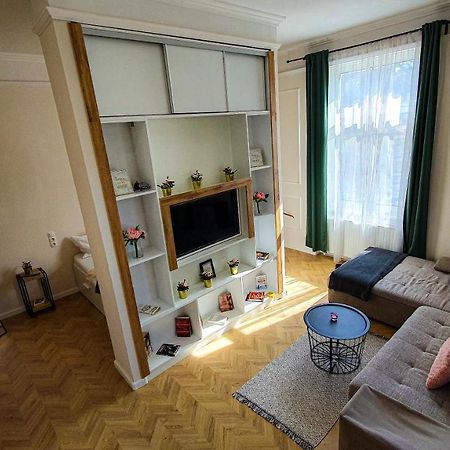 Smaragd Apartman Győr Esterno foto