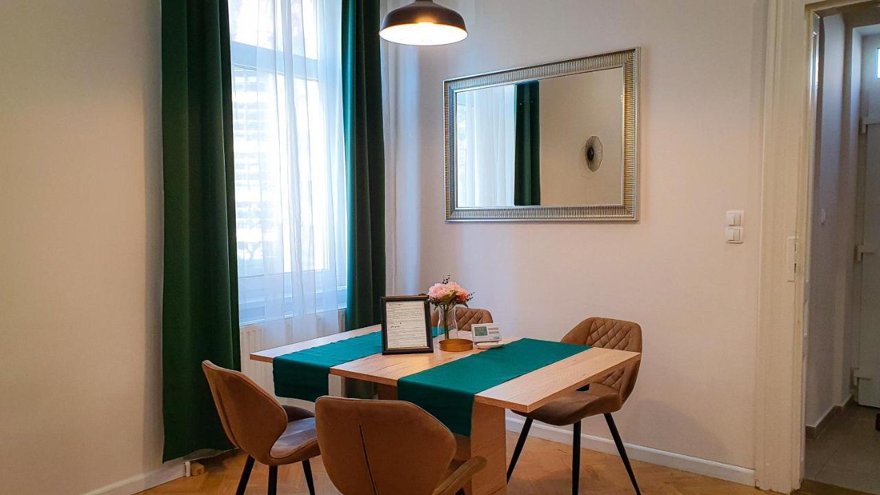 Smaragd Apartman Győr Esterno foto