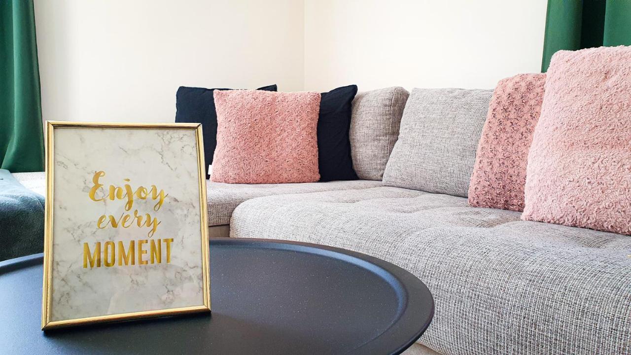 Smaragd Apartman Győr Esterno foto