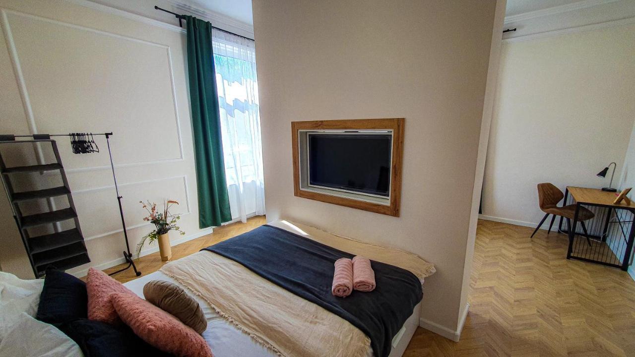Smaragd Apartman Győr Esterno foto