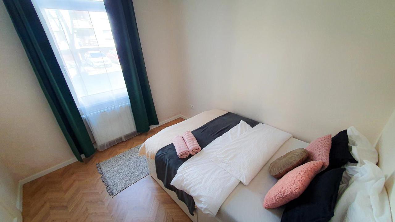 Smaragd Apartman Győr Esterno foto