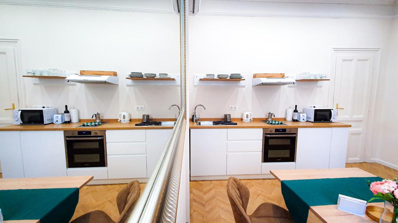 Smaragd Apartman Győr Esterno foto