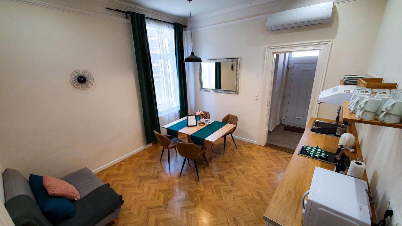 Smaragd Apartman Győr Esterno foto